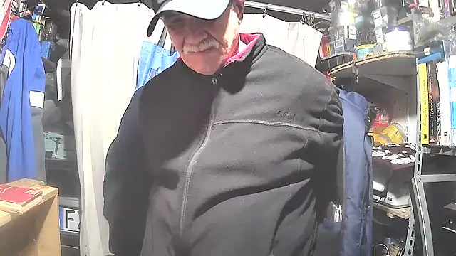 Snapshot of nonnomaturobisex chatting on February 6, 2025, 3:31 pm nonnomaturobisex online show from February 6, 2025, 3:31 pm