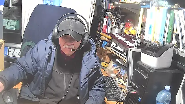 Snapshot of nonnomaturobisex chatting on February 7, 2025, 8:11 am nonnomaturobisex online show from February 7, 2025, 8:11 am