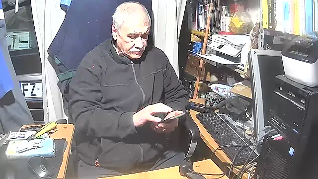 Snapshot of nonnomaturobisex chatting on February 13, 2025, 7:35 am nonnomaturobisex online show from February 13, 2025, 7:35 am