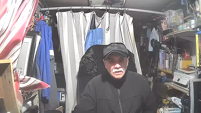 Snapshot of nonnomaturobisex chatting on February 15, 2025, 9:05 am nonnomaturobisex online show from February 15, 2025, 9:05 am