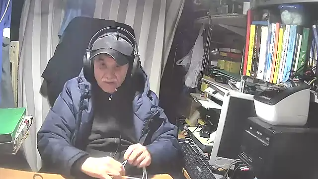 Snapshot of nonnomaturobisex chatting on February 20, 2025, 10:48 am nonnomaturobisex online show from February 20, 2025, 10:48 am