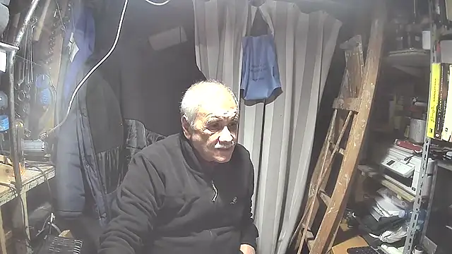 Snapshot of nonnomaturobisex chatting on February 26, 2025, 11:30 am nonnomaturobisex online show from February 26, 2025, 11:30 am