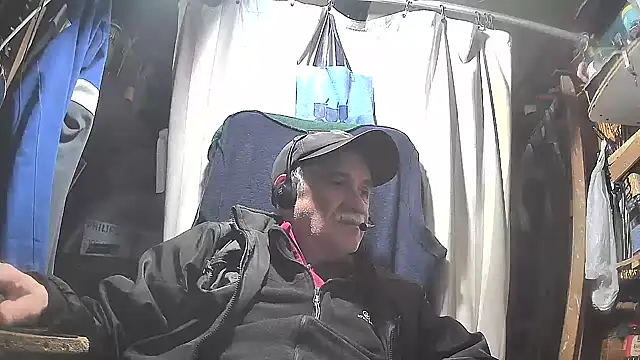 Snapshot of nonnomaturobisex chatting on March 7, 2025, 12:01 pm nonnomaturobisex online show from March 7, 2025, 12:01 pm