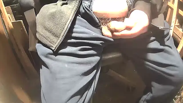 Snapshot of nonnomaturobisex chatting on March 9, 2025, 4:22 pm nonnomaturobisex online show from March 9, 2025, 4:22 pm