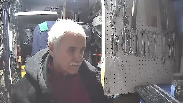 Snapshot of nonnomaturobisex chatting on March 19, 2025, 7:18 am nonnomaturobisex online show from March 19, 2025, 7:18 am