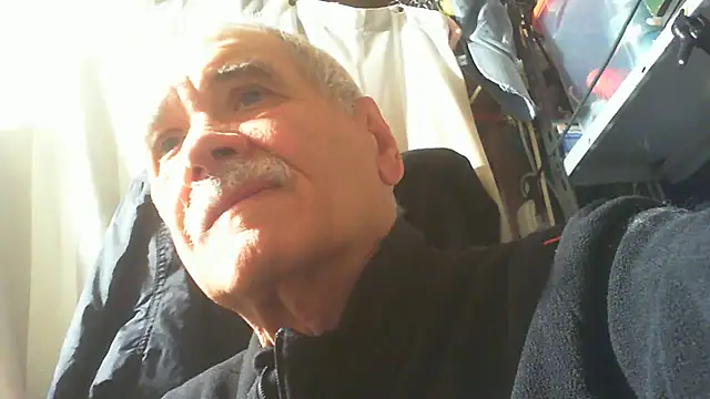 Snapshot of nonnomaturobisex chatting on November 2, 2025, 9:22 am nonnomaturobisex online show from November 2, 2025, 9:22 am