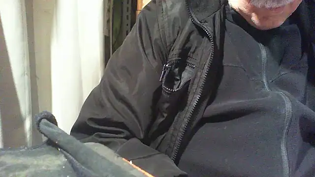 Snapshot of nonnomaturobisex chatting on November 18, 2025, 7:57 am nonnomaturobisex online show from November 18, 2025, 7:57 am