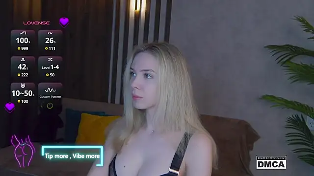 Holl1Would online show from March 22, 2025, 7:20 pm