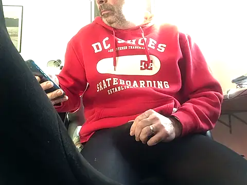 louh261 online show from October 1, 2025, 8:20 am