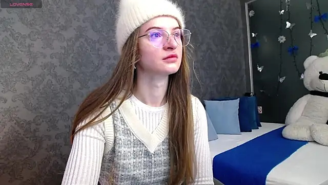 KateJonson online show from November 28, 2025, 7:22 am