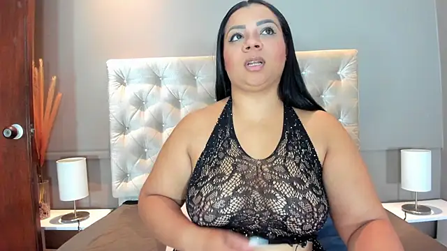 Snapshot of MelanyShayk chatting on December 14, 2024, 12:55 pm MelanyShayk online show from December 14, 2024, 12:55 pm