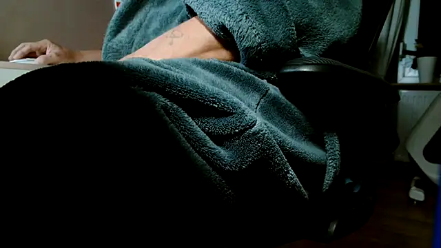 suedel65 online show from September 25, 2025, 3:32 am