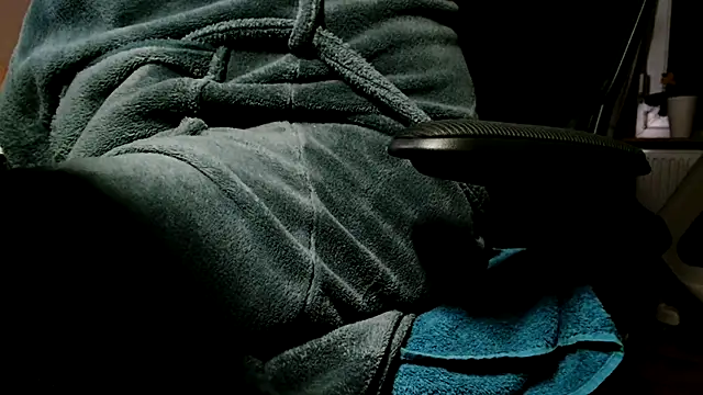 suedel65 online show from October 8, 2025, 3:37 am