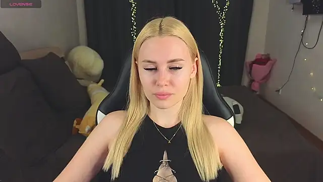 Snapshot of Alenca_hot_sex chatting on February 20, 2025, 1:51 pm Alenca hot sex online show from February 20, 2025, 1:51 pm