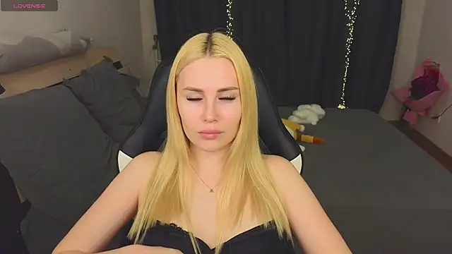 Snapshot of Alenca_hot_sex chatting on March 2, 2025, 2:43 pm Alenca hot sex online show from March 2, 2025, 2:43 pm