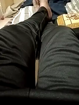 Snapshot of Desi_Londa_143 chatting on February 17, 2025, 2:26 pm Desi Londa 143 online show from February 17, 2025, 2:26 pm