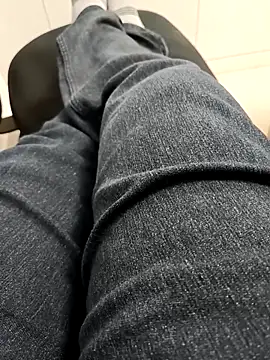 Snapshot of Desi_Londa_143 chatting on March 1, 2025, 11:17 am Desi Londa 143 online show from March 1, 2025, 11:17 am