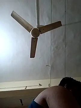 Snapshot of Desi_Londa_143 chatting on March 5, 2025, 1:10 am Desi Londa 143 online show from March 5, 2025, 1:10 am