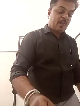 Snapshot of Desi_Londa_143 chatting on March 7, 2025, 7:41 am Desi Londa 143 online show from March 7, 2025, 7:41 am