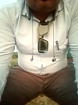 Snapshot of Desi_Londa_143 chatting on March 11, 2025, 1:34 pm Desi Londa 143 online show from March 11, 2025, 1:34 pm