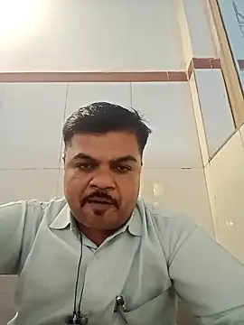 Snapshot of Desi_Londa_143 chatting on March 20, 2025, 8:31 am Desi Londa 143 online show from March 20, 2025, 8:31 am