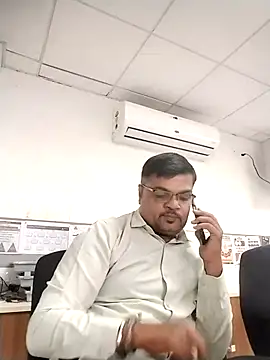 Snapshot of Desi_Londa_143 chatting on September 18, 2025, 8:49 am Desi Londa 143 online show from September 18, 2025, 8:49 am