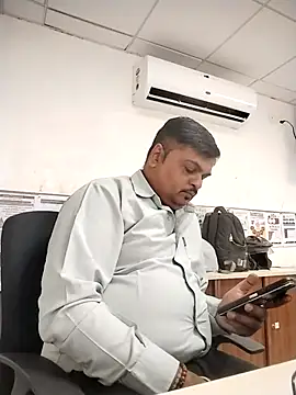 Snapshot of Desi_Londa_143 chatting on September 26, 2025, 5:00 am Desi Londa 143 online show from September 26, 2025, 5:00 am