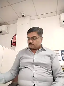 Snapshot of Desi_Londa_143 chatting on October 15, 2025, 4:56 am Desi Londa 143 online show from October 15, 2025, 4:56 am