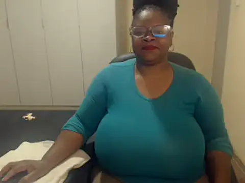 sweetnoziexx online show from February 18, 2025, 5:31 am