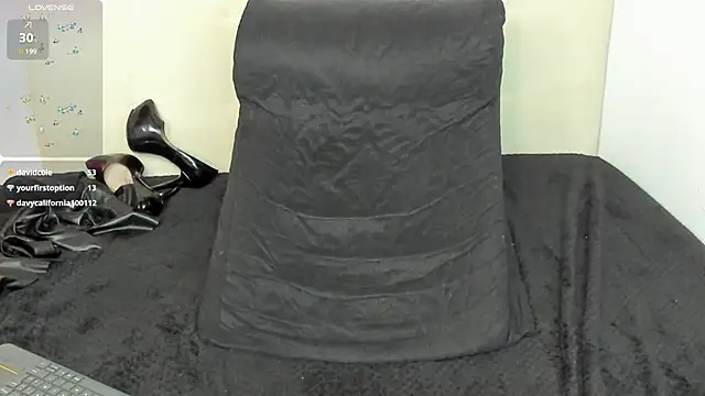 Azahara Amin  online show from January 13, 2025, 8:26 pm