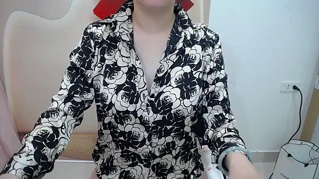 Snapshot of Leiershery chatting on October 9, 2025, 1:14 am Leiershery online show from October 9, 2025, 1:14 am
