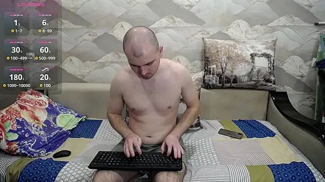 Snapshot of SerzhKorol1 chatting on March 16, 2025, 2:33 pm SerzhKorol1 online show from March 16, 2025, 2:33 pm