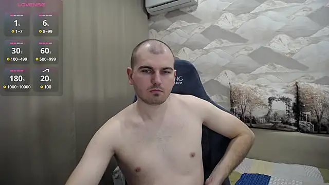 Snapshot of SerzhKorol1 chatting on March 22, 2025, 9:34 am SerzhKorol1 online show from March 22, 2025, 9:34 am