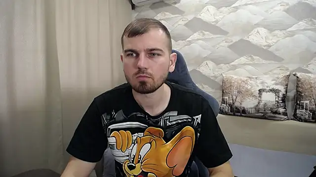 Snapshot of SerzhKorol1 chatting on September 18, 2025, 9:11 am SerzhKorol1 online show from September 18, 2025, 9:11 am