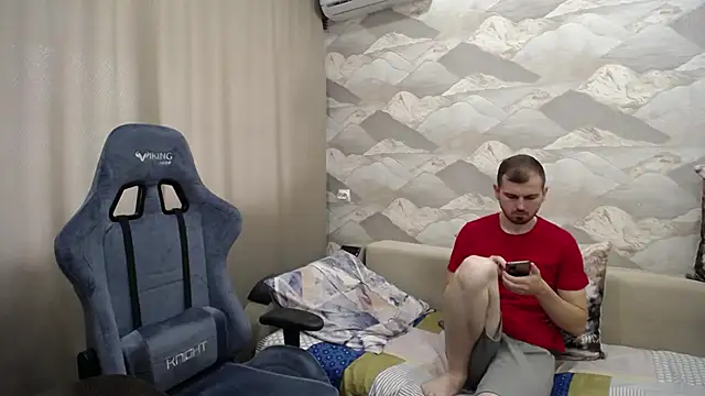 Snapshot of SerzhKorol1 chatting on September 26, 2025, 8:29 am SerzhKorol1 online show from September 26, 2025, 8:29 am