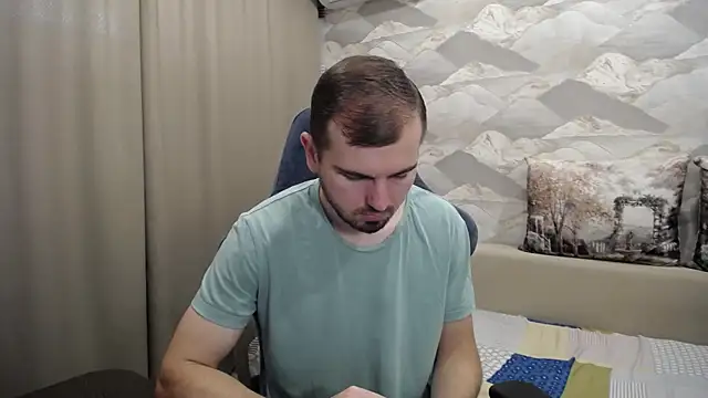 Snapshot of SerzhKorol1 chatting on October 6, 2025, 7:50 am SerzhKorol1 online show from October 6, 2025, 7:50 am