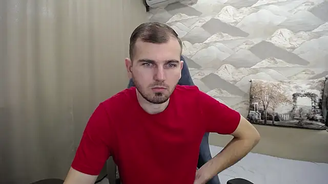 Snapshot of SerzhKorol1 chatting on October 13, 2025, 7:52 am SerzhKorol1 online show from October 13, 2025, 7:52 am