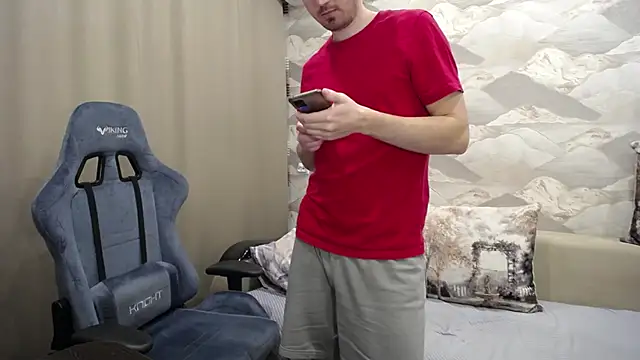 Snapshot of SerzhKorol1 chatting on October 15, 2025, 11:21 am SerzhKorol1 online show from October 15, 2025, 11:21 am