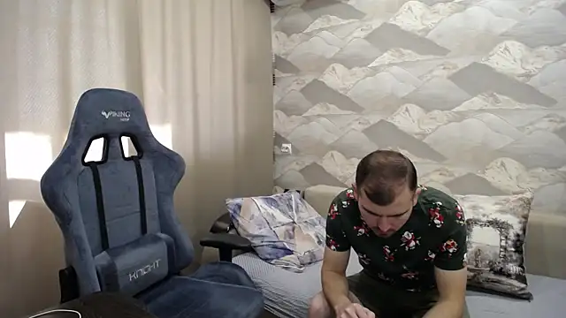 Snapshot of SerzhKorol1 chatting on October 16, 2025, 7:31 am SerzhKorol1 online show from October 16, 2025, 7:31 am