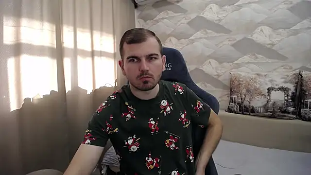 Snapshot of SerzhKorol1 chatting on October 26, 2025, 6:30 am SerzhKorol1 online show from October 26, 2025, 6:30 am