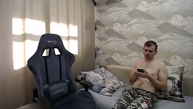 Snapshot of SerzhKorol1 chatting on October 27, 2025, 6:50 am SerzhKorol1 online show from October 27, 2025, 6:50 am