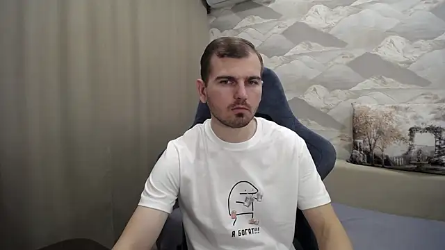 Snapshot of SerzhKorol1 chatting on November 2, 2025, 6:05 am SerzhKorol1 online show from November 2, 2025, 6:05 am