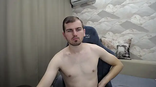 Snapshot of SerzhKorol1 chatting on November 10, 2025, 5:28 am SerzhKorol1 online show from November 10, 2025, 5:28 am