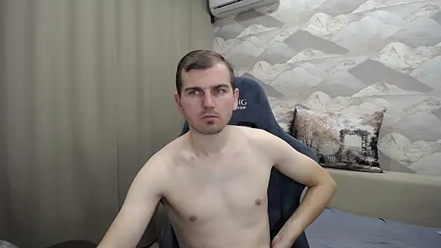 Snapshot of SerzhKorol1 chatting on November 11, 2025, 5:07 am SerzhKorol1 online show from November 11, 2025, 5:07 am