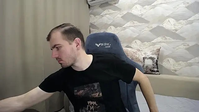 Snapshot of SerzhKorol1 chatting on November 15, 2025, 4:32 am SerzhKorol1 online show from November 15, 2025, 4:32 am