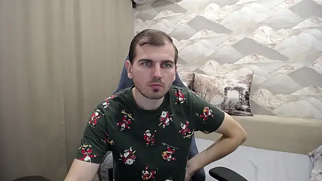 Snapshot of SerzhKorol1 chatting on November 30, 2025, 7:23 am SerzhKorol1 online show from November 30, 2025, 7:23 am