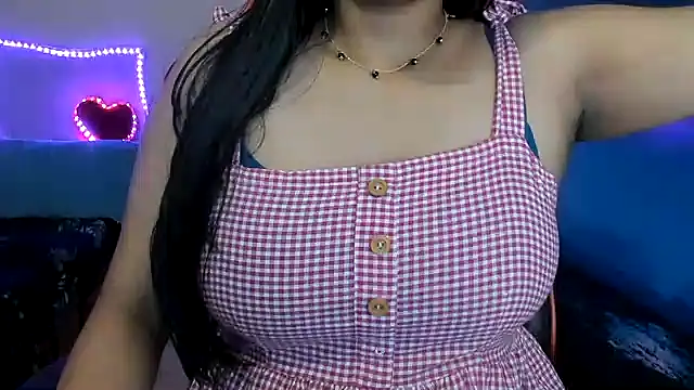 Snapshot of South_indian_tickly chatting on January 2, 2025, 9:39 pm South indian tickly online show from January 2, 2025, 9:39 pm