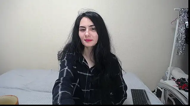 Snapshot of The_Blacksphinxxx chatting on December 15, 2025, 7:12 am The Blacksphinxxx online show from December 15, 2025, 7:12 am