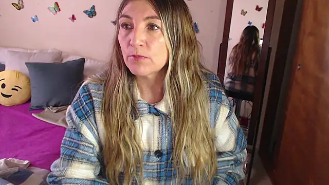 Jolie-Mature online show from March 8, 2025, 10:24 pm