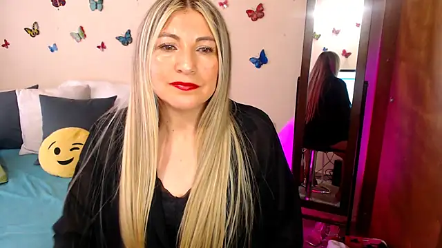 Jolie-Mature online show from October 22, 2025, 9:25 pm